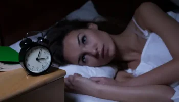 Why do I wake up in the middle of night? For many women over 35, night waking is linked to hormonal shifts, cortisol spikes, blood sugar drops, and lighter sleep. It’s common, biological, and often an early sign of perimenopause.